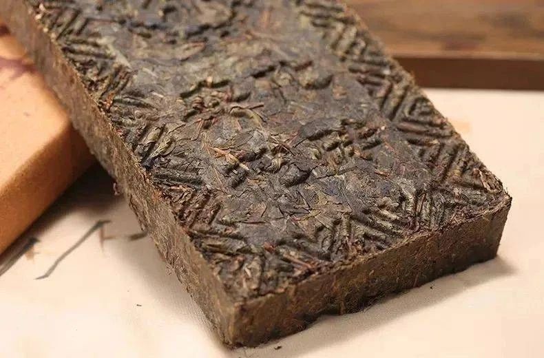 簡小葉說茶|安化黑茶的“三尖三磚一卷”，哪款讓你念念不忘？