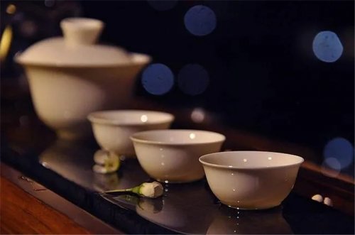 簡(jiǎn)小葉說(shuō)茶|白茶的蓋碗泡法